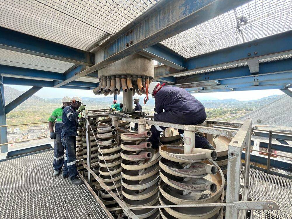 Spiral plant workers